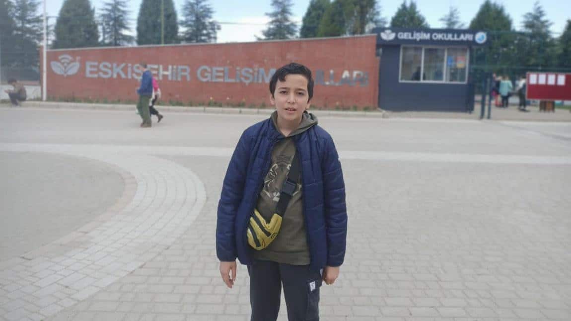 Kerem SEKMEN “Kanguru Fen Yarışması Türkiye Finali”nde okulumuzu Eskişehir’de başarıyla temsil etti.